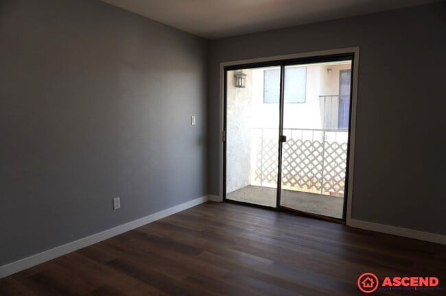 Building Photo - 2905 La Costa St