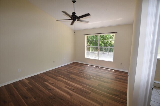 Building Photo - 302 Bridie Ct