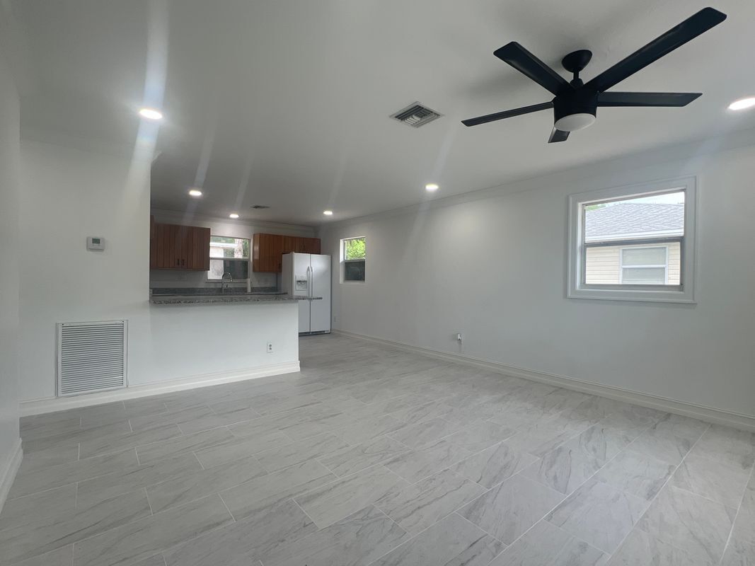 Building Photo - 12113 Fuller Ln