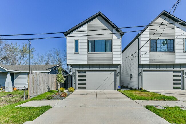 Building Photo - 4211 Nichols St