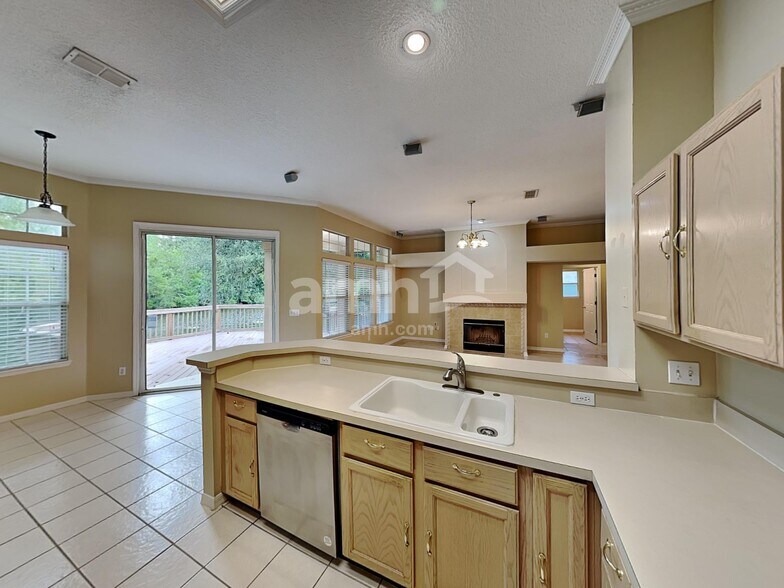 Building Photo - 4770 Mountain Breeze Ct S