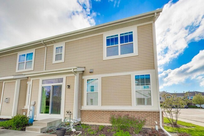 Building Photo - 2366 N Moseley Ct