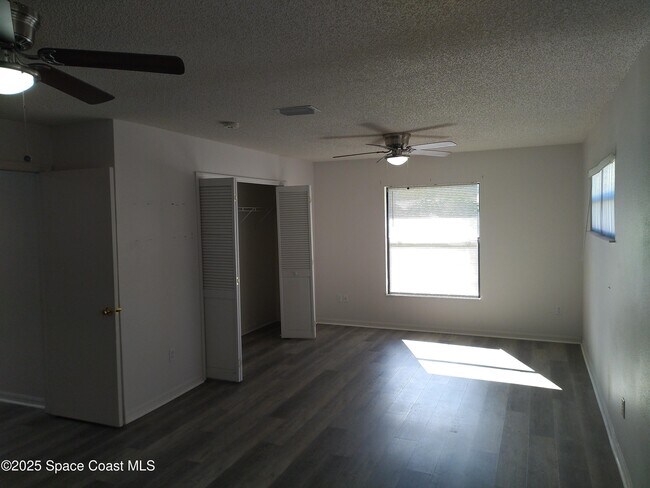 Building Photo - 765 John Carroll Ln