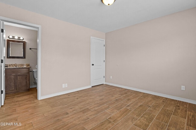 Building Photo - 8804 Eclipse St