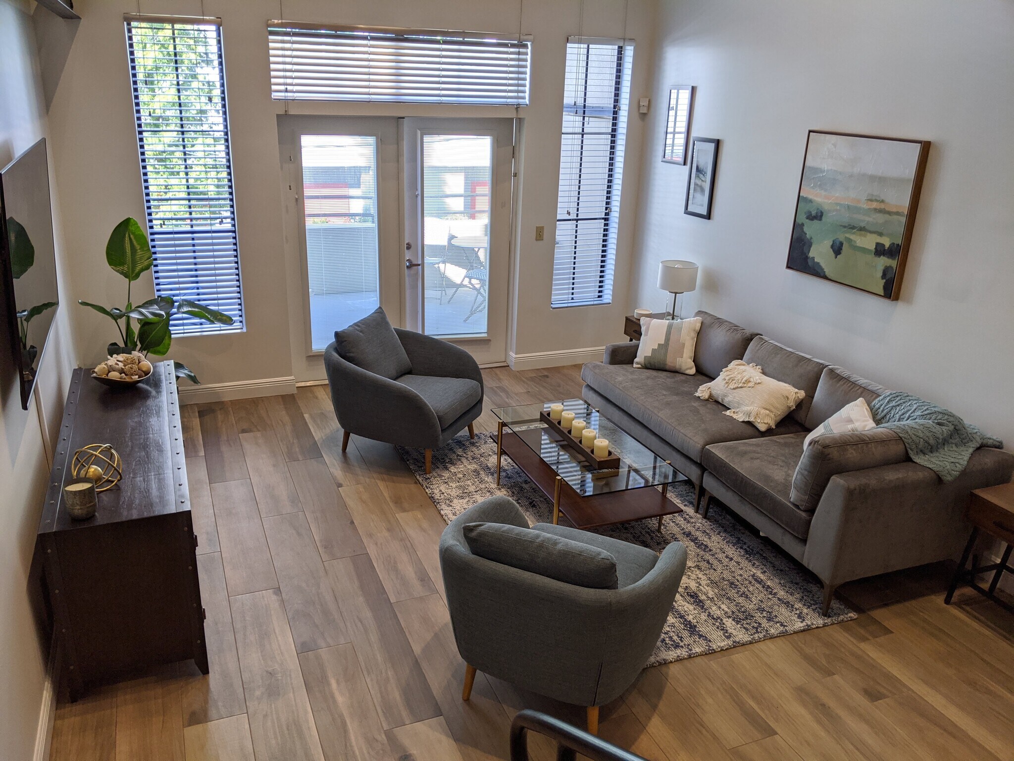 Living room - 112 S 12th St