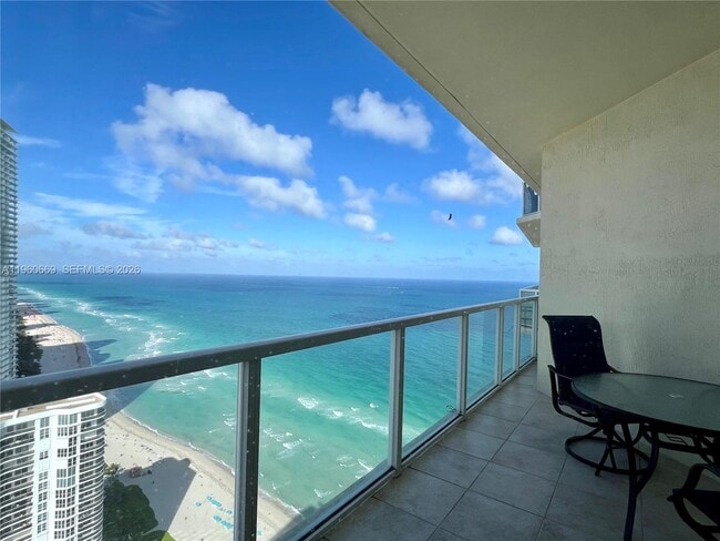 Building Photo - 16699 Collins Ave