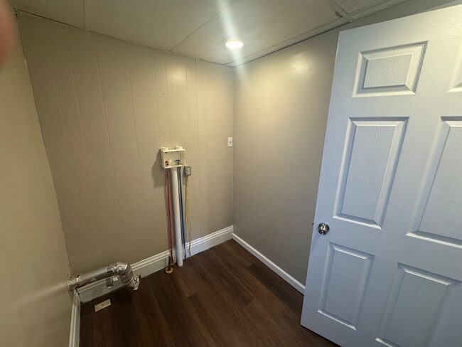 Building Photo - Cute 1 bedroom house Rochester