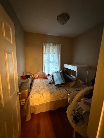 Building Photo - 852 Saratoga St