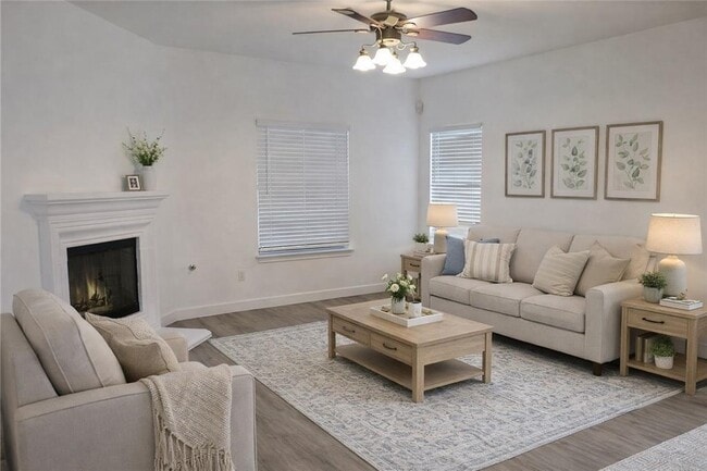 Building Photo - 1327 Solitaire