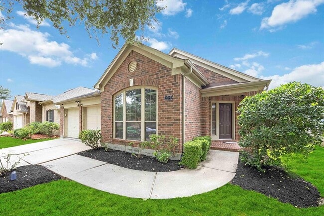 Building Photo - 2019 Shore Breeze Dr
