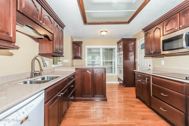 Building Photo - 7303 Kort Way