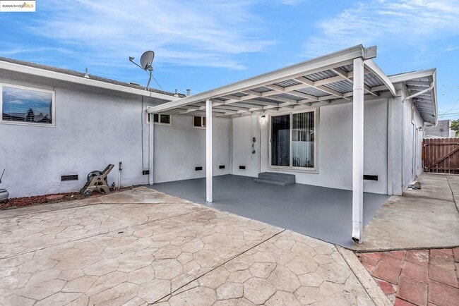 Building Photo - 1209 Tulip Dr