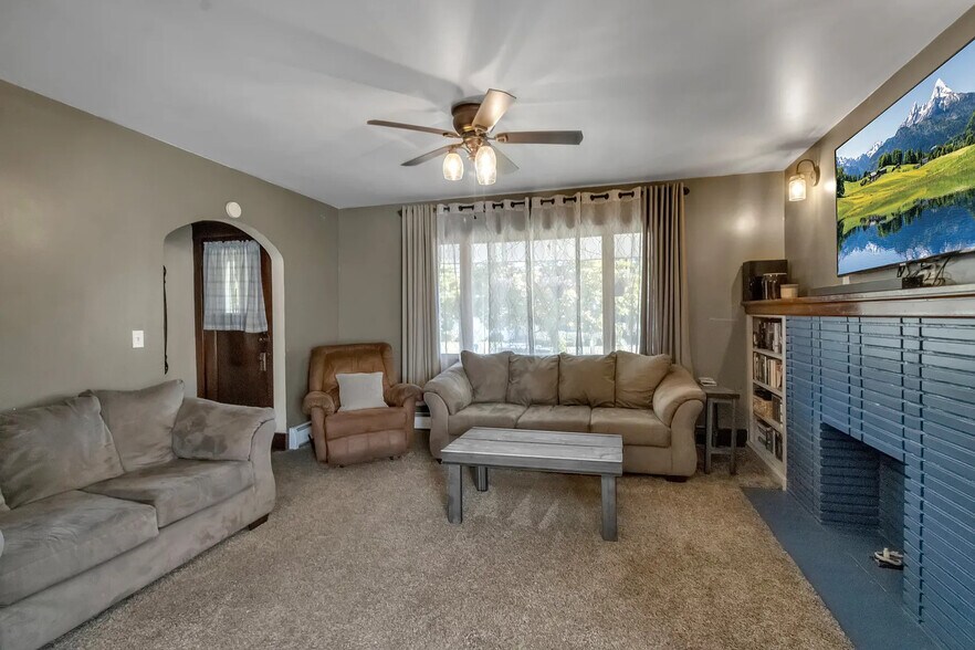 Building Photo - 12 Lovering Ave