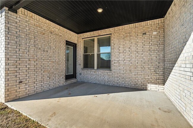 Building Photo - 511 Piper Ln