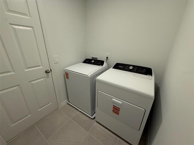 Building Photo - 16386 Bird of Paradise Ave