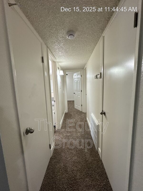 Building Photo - 809 Monarch Cir