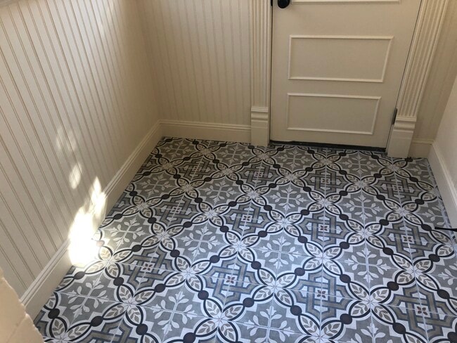 Building Photo - 214 N Canyon Rd