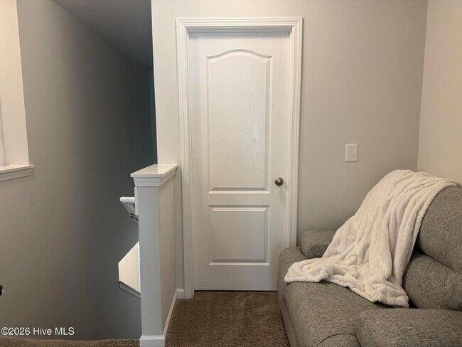 Building Photo - 765 Conductor Ct