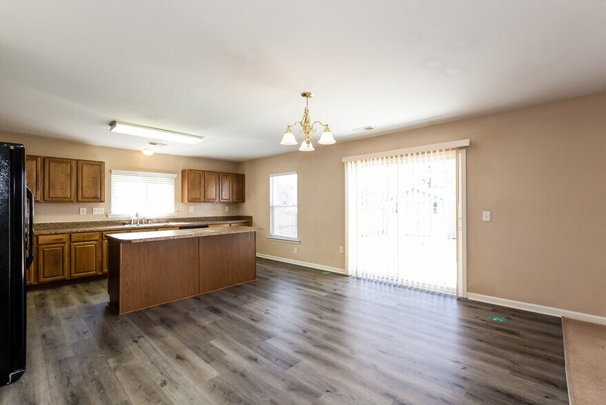 Building Photo - 519 Nanny Point Dr