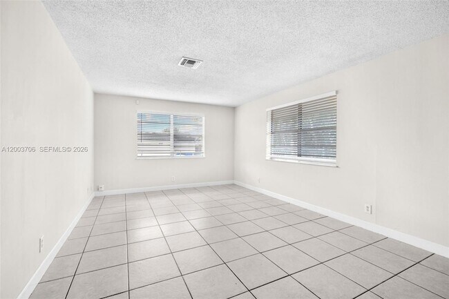 Building Photo - 2127 McKinley St