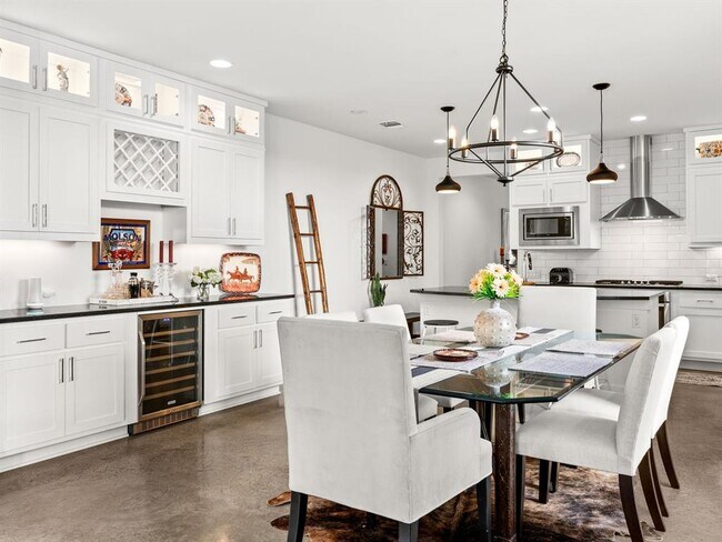 Building Photo - 3711 Garden Villa Ln