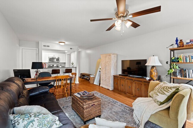 Building Photo - Adorable Upgraded Condo Available Soon!