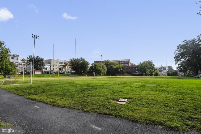 Building Photo - 150 Seaton Pl NW