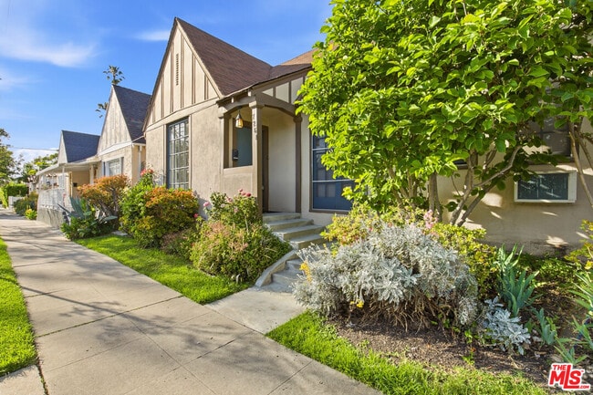 Building Photo - 7261 Waring Ave