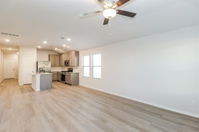 Building Photo - 24849 Scilla Wy