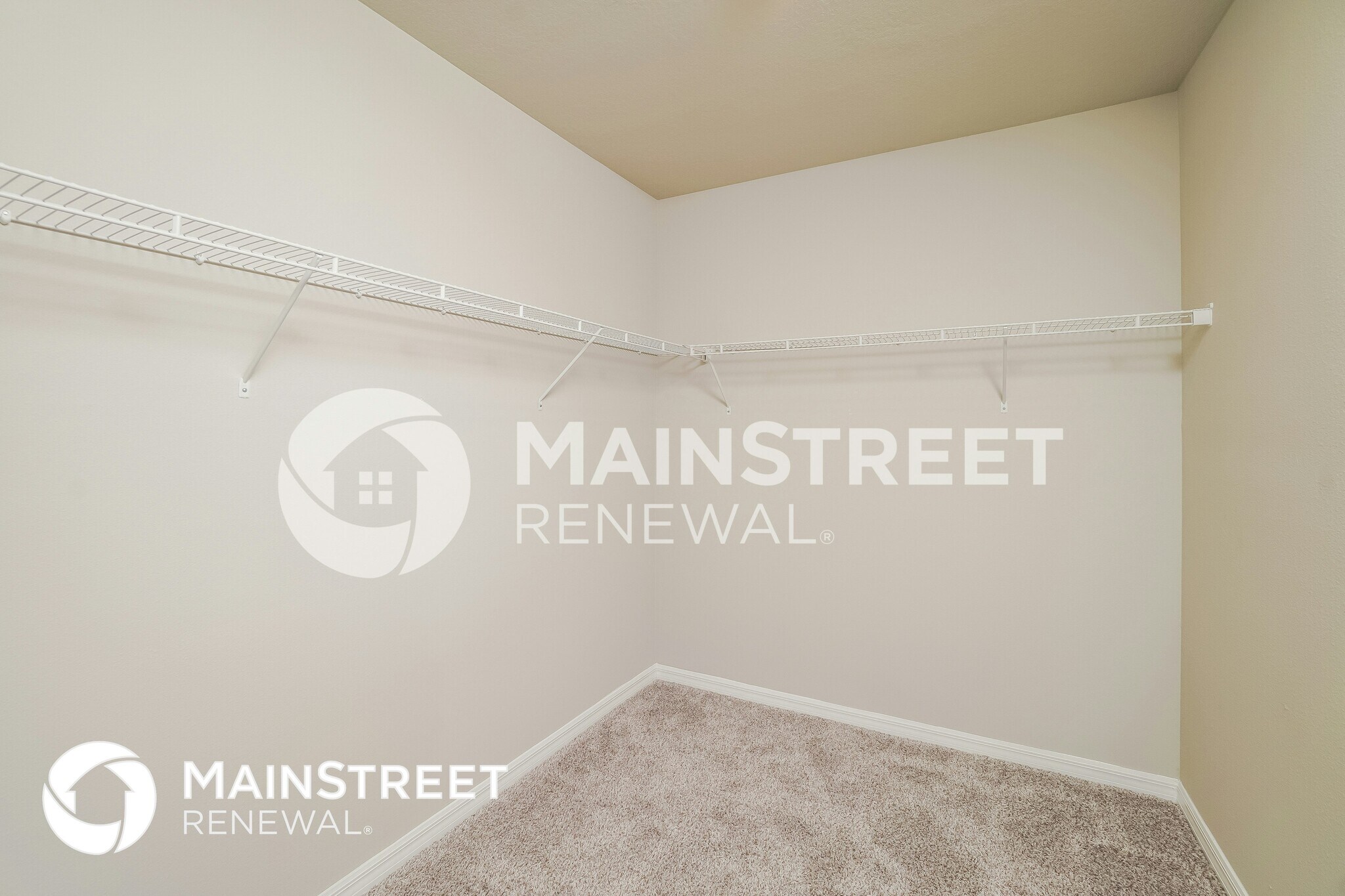 Building Photo - 3368 Fresno Pl