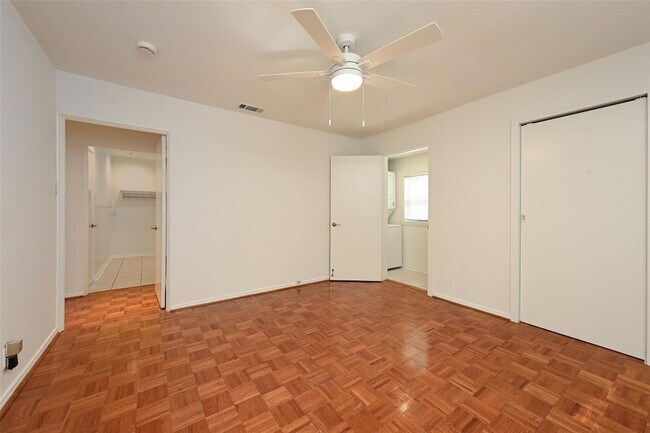 Building Photo - 2110 Westover Rd