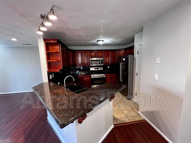 Building Photo - 3337 Marne Ave