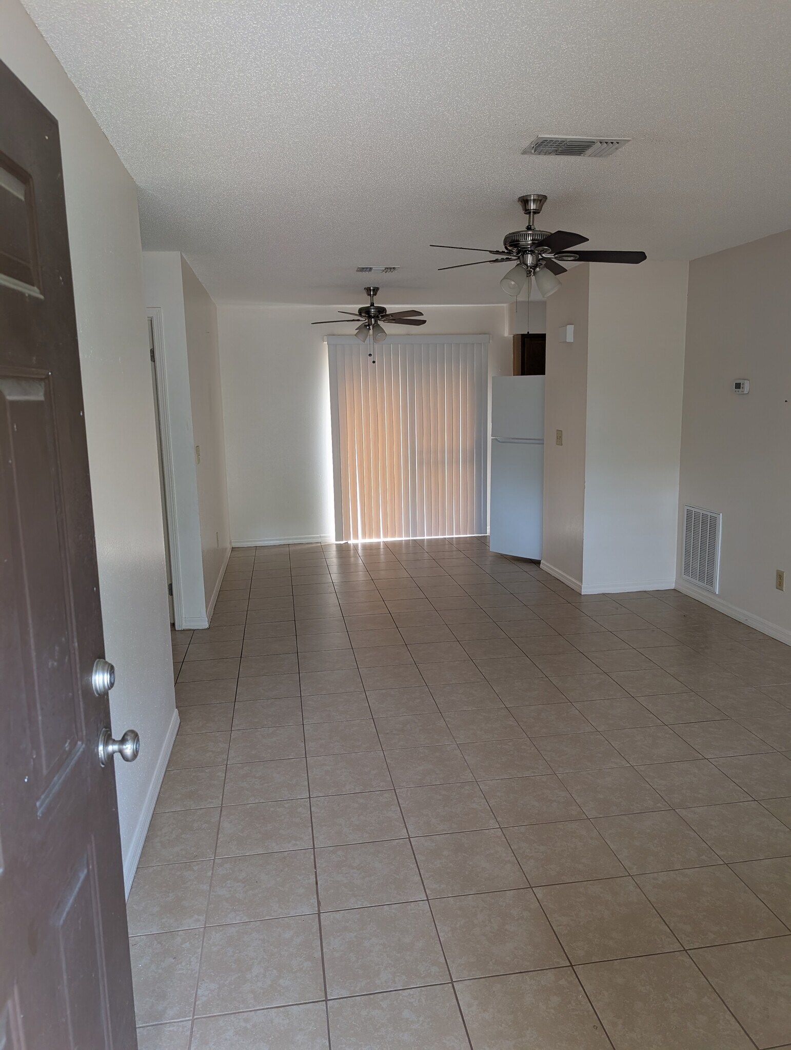 Building Photo - 371 NW Lake City Ave