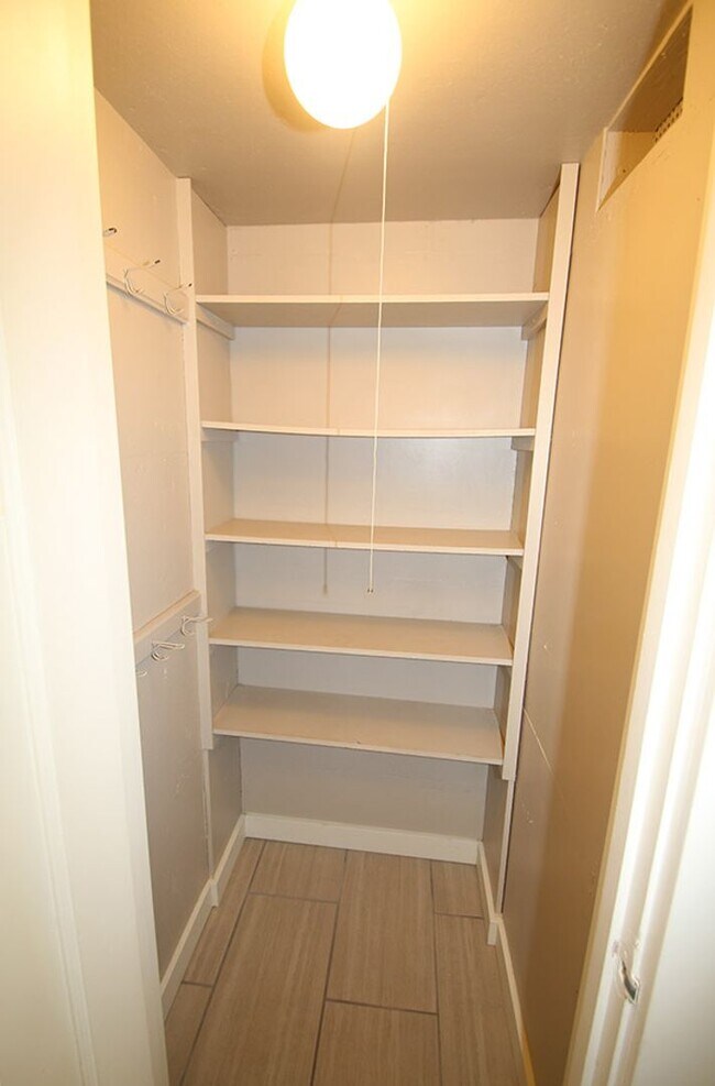 Building Photo - 7326 Triplex