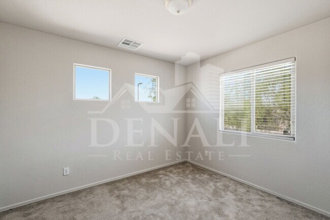 Building Photo - 21939 W Cocopah St