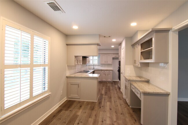 Building Photo - 12511 Ella Lee Ln