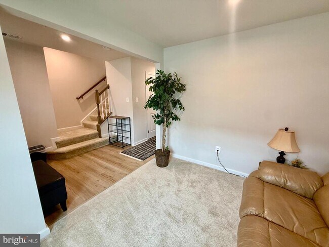 Building Photo - 70 Caswell Dr