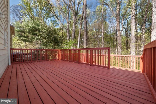 Building Photo - 5725 Walnut Wood Ln