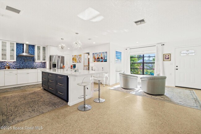 Building Photo - 300 Pelican Dr