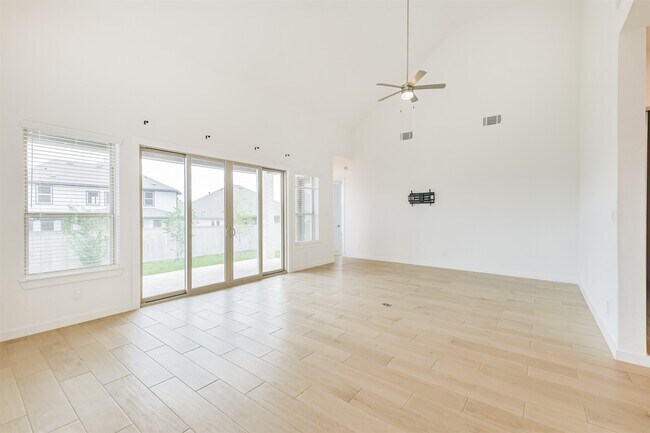 Building Photo - 27027 West Rustlers Bend