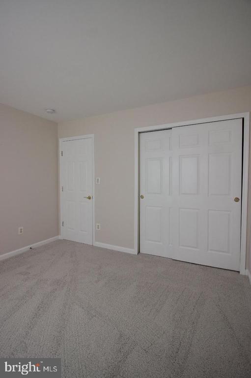 Building Photo - 46140 Cecil Terrace