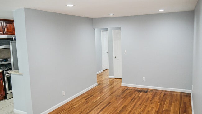 Building Photo - 3410 Bronxwood Ave