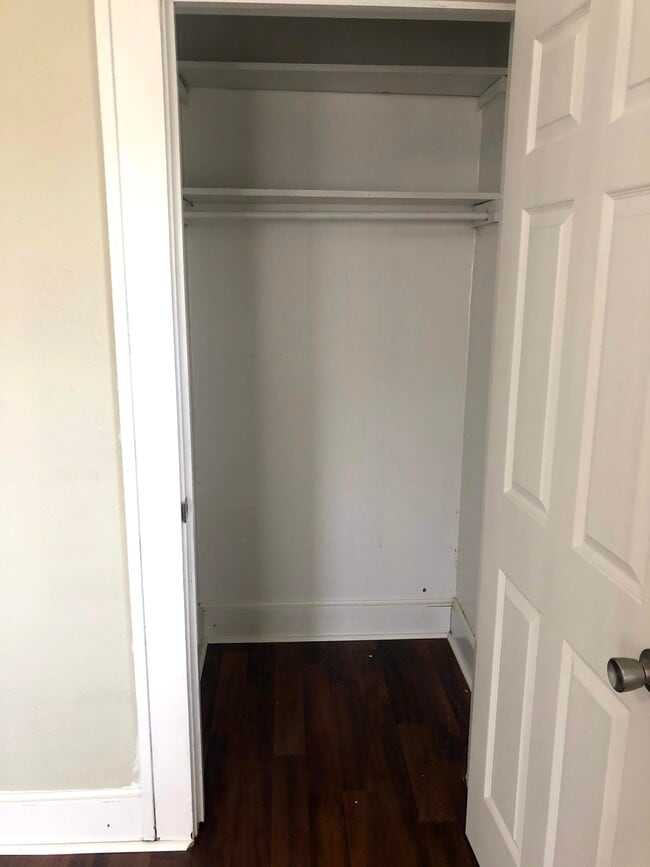 Building Photo - 1210 S Main St