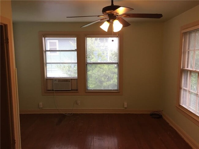 Building Photo - 611 W 37th St