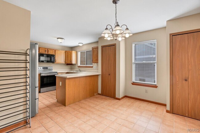 Building Photo - 1409 Oakhall Manor Ct
