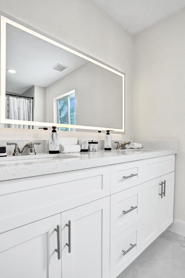 Building Photo - 2881 NW 98th Way