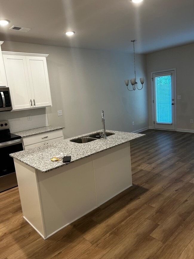 Building Photo - 4248 Notting Hill Dr SW