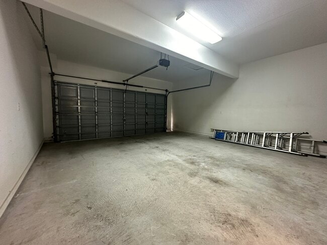 Building Photo - 14813 Leeward Dr