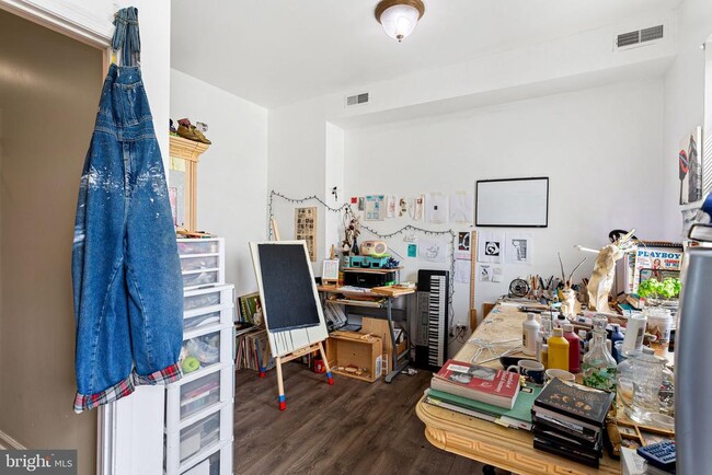 Building Photo - 1910 N 17th St