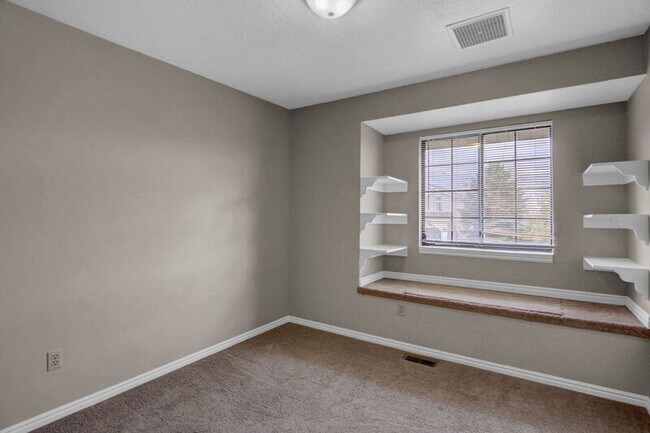 Building Photo - 1179 E 2450 N